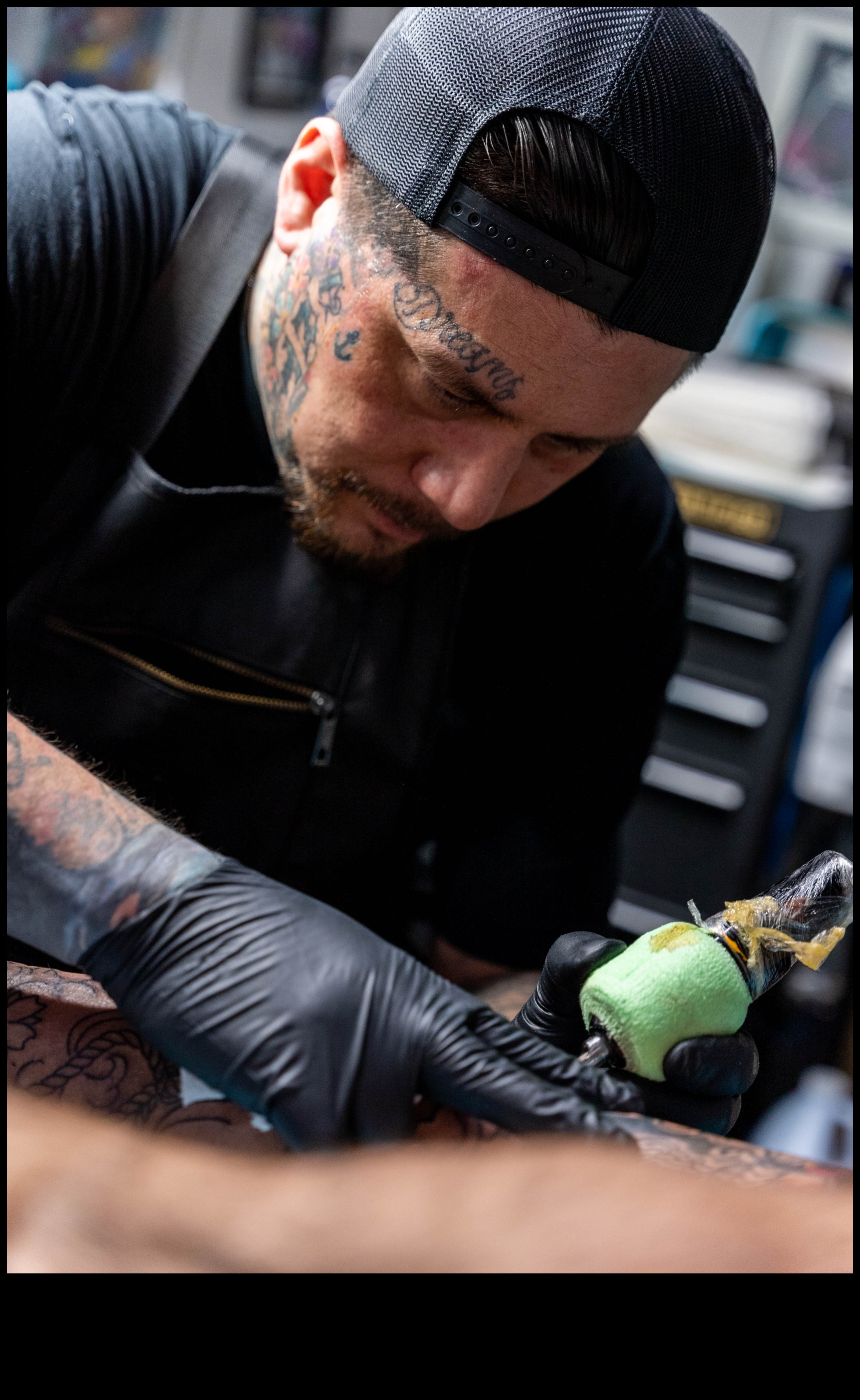 Tattoo Trailblazers: Καινοτομίες στην πλοήγηση στις πιο πρόσφατες τεχνικές μελάνης