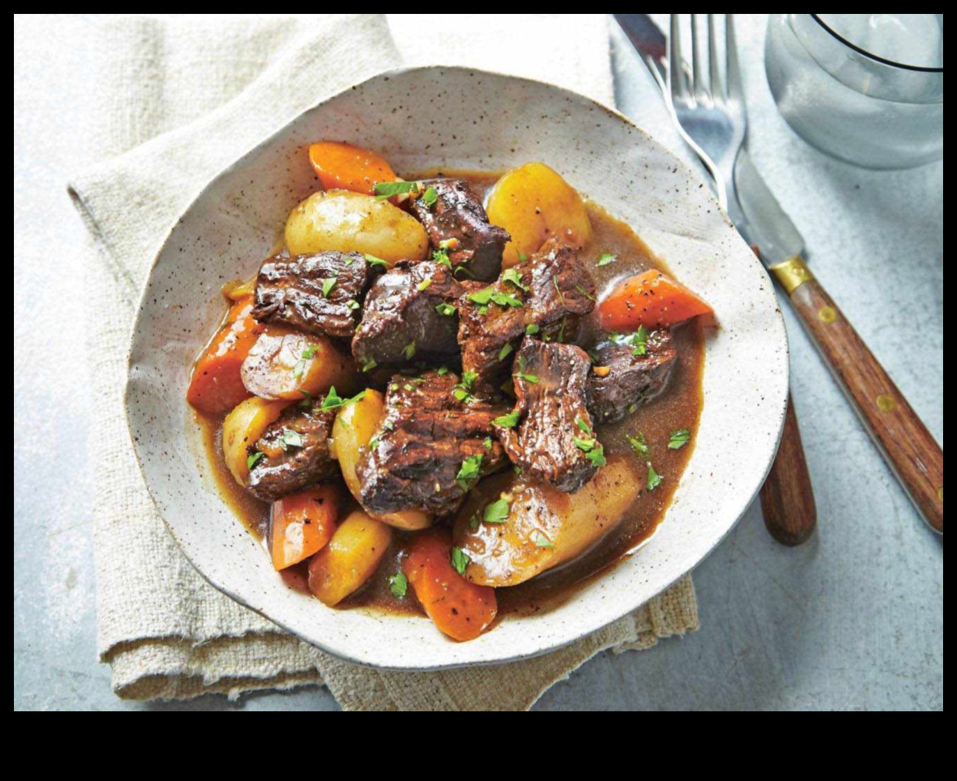 Soulful Stews: Slow Cooker Comfort για κάθε ουρανίσκο