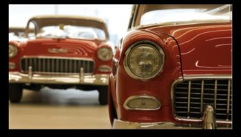 Cruising Classics: Πλοήγηση στον κόσμο των vintage αυτοκινήτων