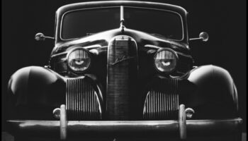 Vintage Vibes: Εξερευνώντας τη γοητεία των αποκαταστάσεων κλασικών αυτοκινήτων