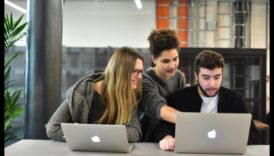 Καθηλωτικές αλληλεπιδράσεις: Σχεδιαστική σκέψη σε ένα πεδίο με επίκεντρο τον χρήστη